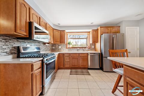 231 80th St, Willowbrook, IL 60527 photo 7