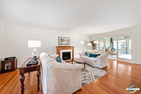 231 80th St, Willowbrook, IL 60527 photo 9