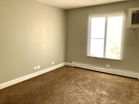 121 Gregory St #8, Aurora, IL 60504 photo 9