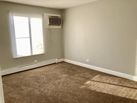 121 Gregory St #8, Aurora, IL 60504 photo 8