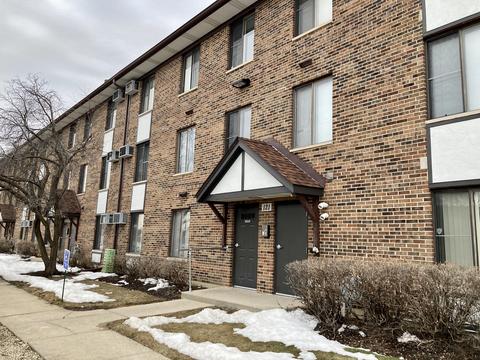 121 Gregory St #8, Aurora, IL 60504 photo 1
