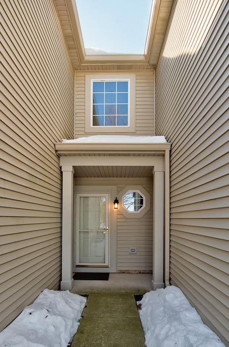 1911 Keating Dr, Aurora, IL 60504 photo 2