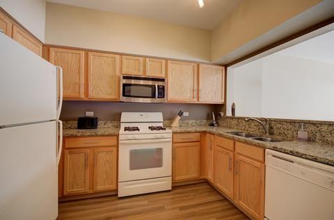 1911 Keating Dr, Aurora, IL 60504 photo 4