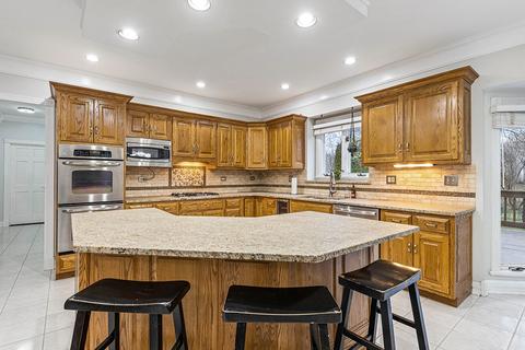 3135 White Eagle Dr, Naperville, IL 60564 photo 10
