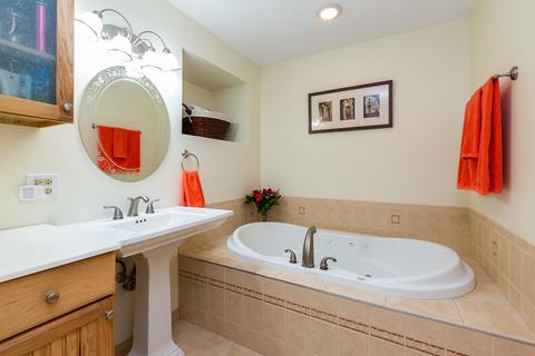 1031 Martingale Dr, Bartlett, IL 60103 photo 13