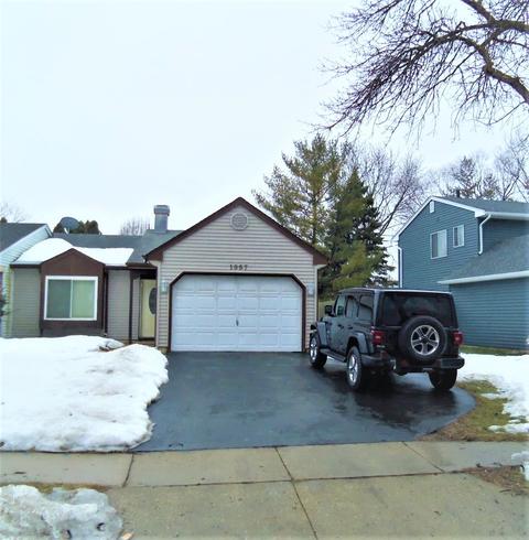 1357 Maroon Dr, Elgin, IL 60120 photo 1