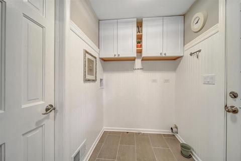 151 Hamilton Ln, Wheaton, IL 60189 photo 16