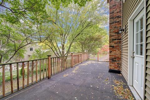 151 Hamilton Ln, Wheaton, IL 60189 photo 28