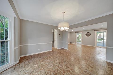 151 Hamilton Ln, Wheaton, IL 60189 photo 7