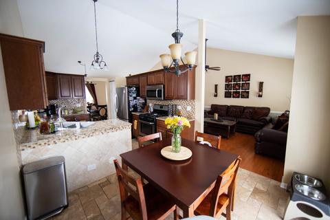 1250 Spring Creek Rd, Elgin, IL 60120 photo 6