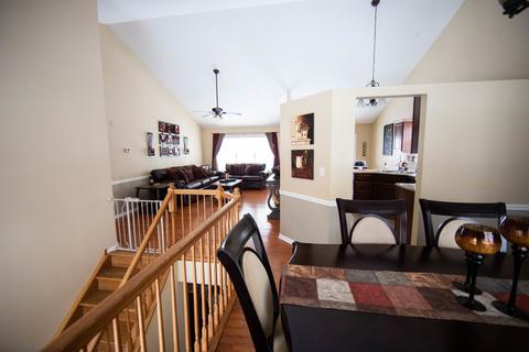 1250 Spring Creek Rd, Elgin, IL 60120 photo 8