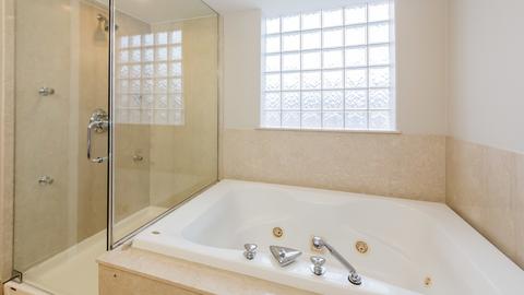 516 E 42nd St #2E, Chicago, IL 60653 photo 27