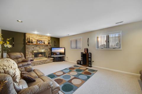 19262 Maple St, Lansing, IL 60438 photo 10