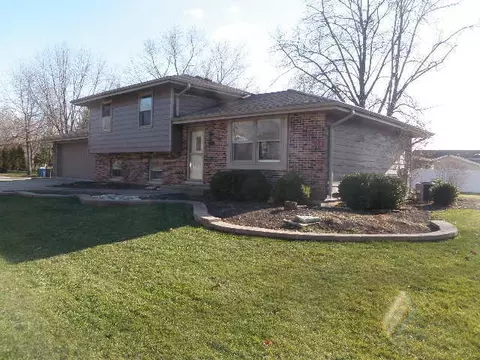 201 Briar Ln, Morris, IL 60450 photo 3