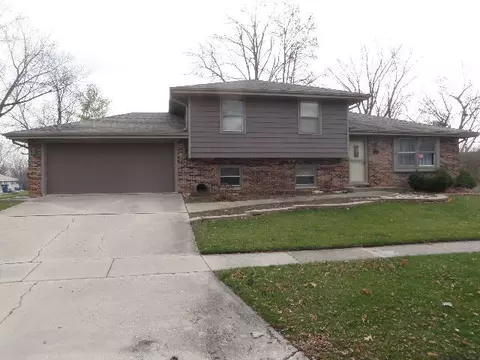 201 Briar Ln, Morris, IL 60450 photo 2