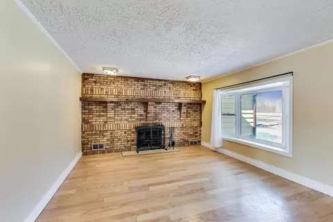 2105 Rand Rd, Des Plaines, IL 60016 photo 6