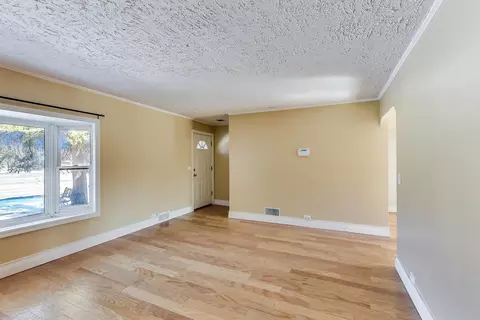 2105 Rand Rd, Des Plaines, IL 60016 photo 7
