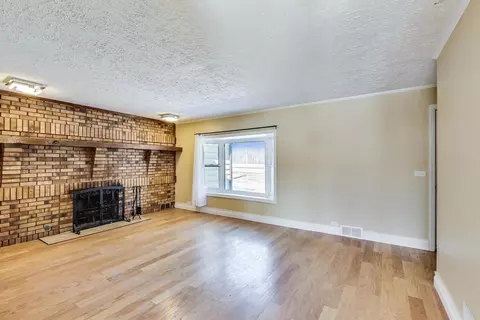 2105 Rand Rd, Des Plaines, IL 60016 photo 5