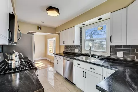 2105 Rand Rd, Des Plaines, IL 60016 photo 15