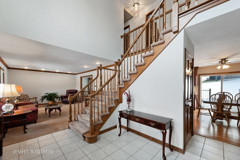 1025 Gaslight Dr, Algonquin, IL 60102 photo 3