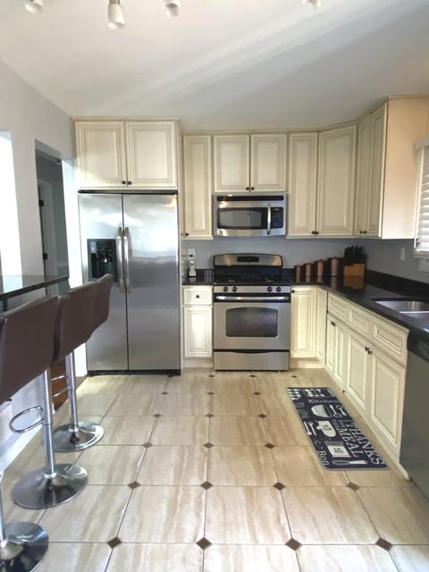 379 E 89th Pl, Chicago, IL 60619 photo 10