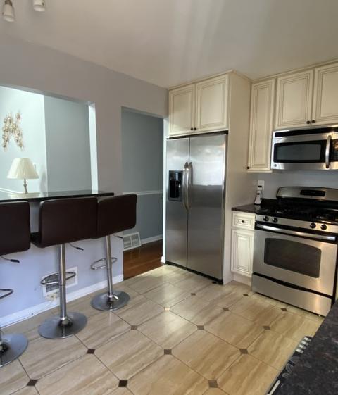 379 E 89th Pl, Chicago, IL 60619 photo 15