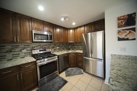 8844 Robin Dr, Des Plaines, IL 60016 photo 16
