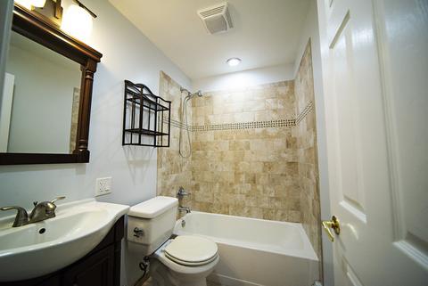 8844 Robin Dr, Des Plaines, IL 60016 photo 12