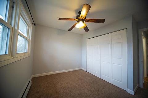 8844 Robin Dr, Des Plaines, IL 60016 photo 8