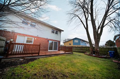 8844 Robin Dr, Des Plaines, IL 60016 photo 20