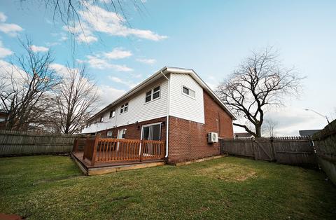 8844 Robin Dr, Des Plaines, IL 60016 photo 21