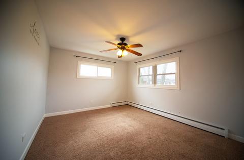 8844 Robin Dr, Des Plaines, IL 60016 photo 9