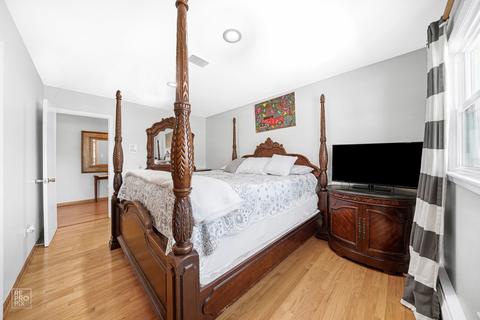1925 Koehler Dr, Des Plaines, IL 60018 photo 14