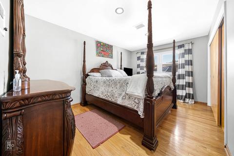 1925 Koehler Dr, Des Plaines, IL 60018 photo 13