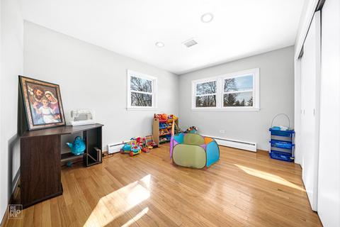 1925 Koehler Dr, Des Plaines, IL 60018 photo 15