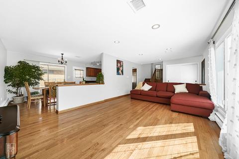 1925 Koehler Dr, Des Plaines, IL 60018 photo 4