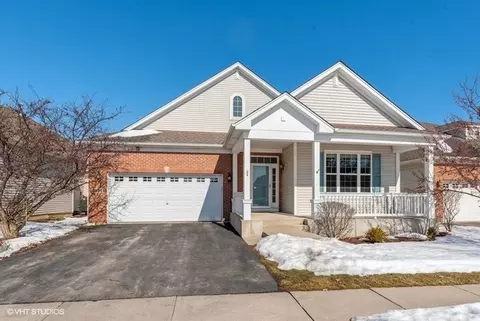 5944 Eton Dr, Hoffman Estates, IL 60192 photo 1