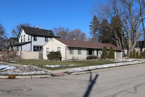 650 Elgin Ave, Elgin, IL 60120 photo 23