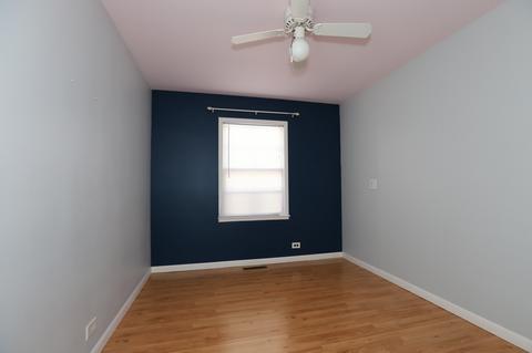650 Elgin Ave, Elgin, IL 60120 photo 12