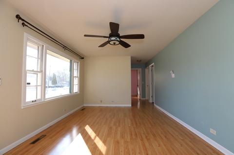 650 Elgin Ave, Elgin, IL 60120 photo 8