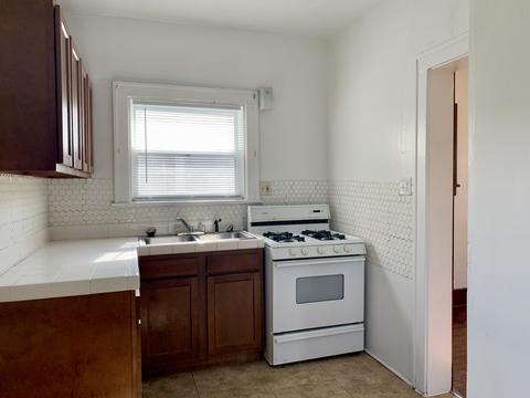 404 S Myrtle Ave, Kankakee, IL 60901 photo 3