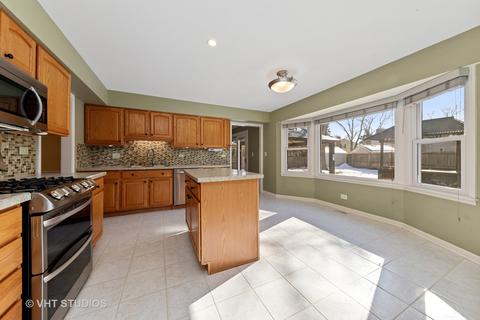 916 E Bailey Rd, Naperville, IL 60565 photo 10
