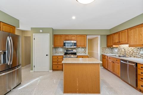 916 E Bailey Rd, Naperville, IL 60565 photo 9
