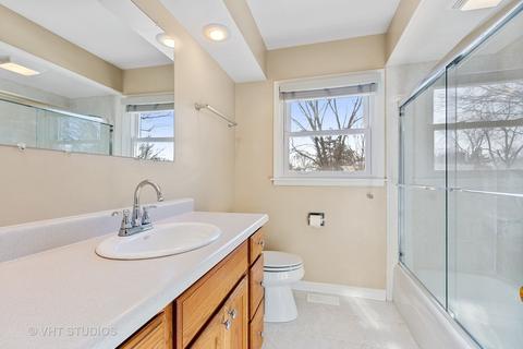 916 E Bailey Rd, Naperville, IL 60565 photo 17