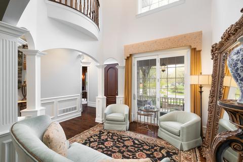 20 Maple Ln, Naperville, IL 60540 photo 5