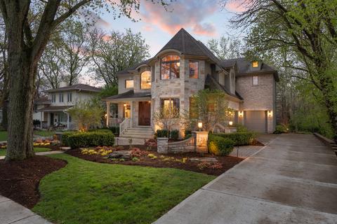 20 Maple Ln, Naperville, IL 60540 photo 2
