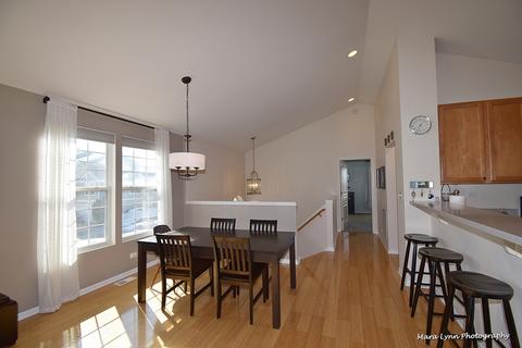 2496 Emily Ln, Elgin, IL 60124 photo 7