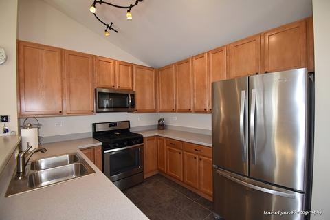 2496 Emily Ln, Elgin, IL 60124 photo 10