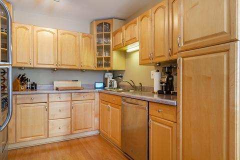 702 Crescent Ct #A2, Bartlett, IL 60103 photo 8