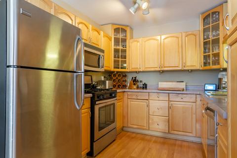 702 Crescent Ct #A2, Bartlett, IL 60103 photo 7